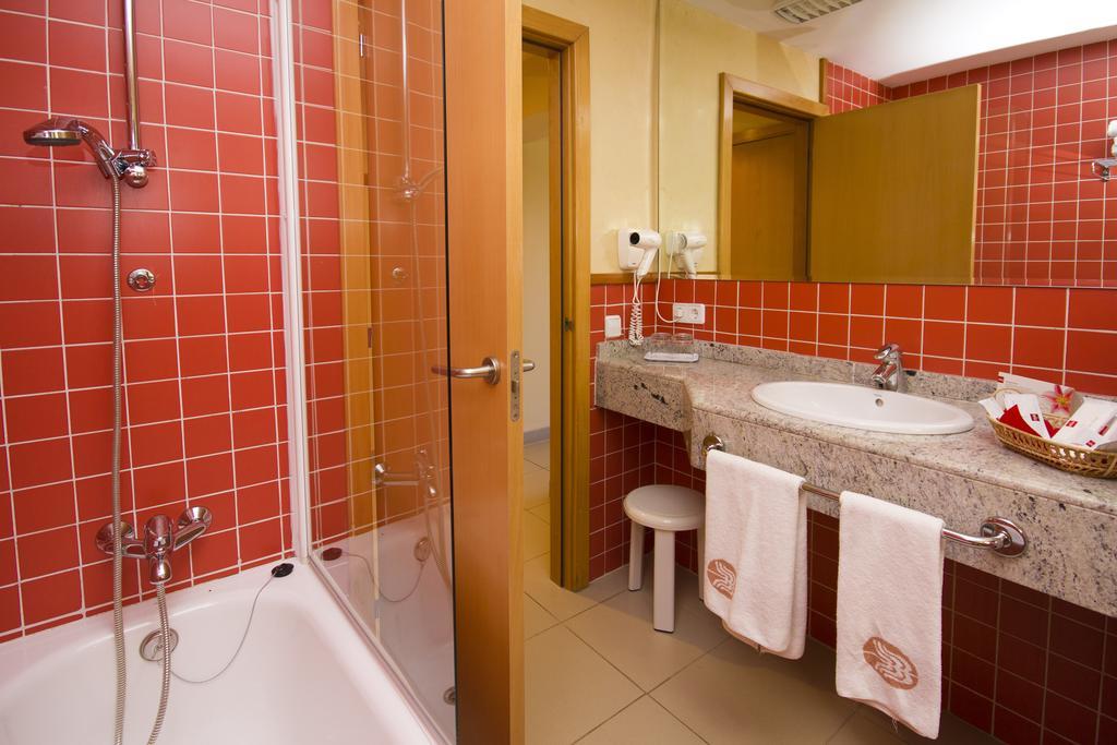 Bungalow with Balcony,812602428:JPEG